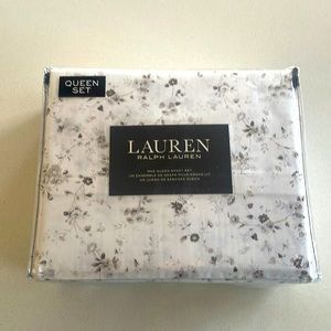 New Ralph Lauren Queen Sheet Set Color White/Tope/Gray Floral Print 100% Cotton